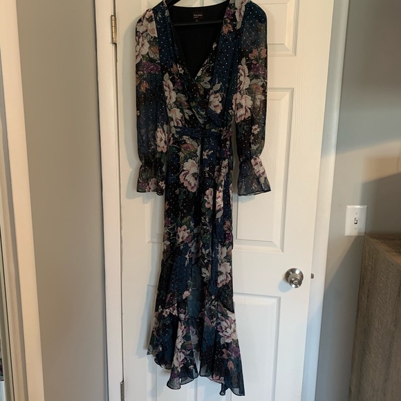 Floral dress - Picture 2 of 8